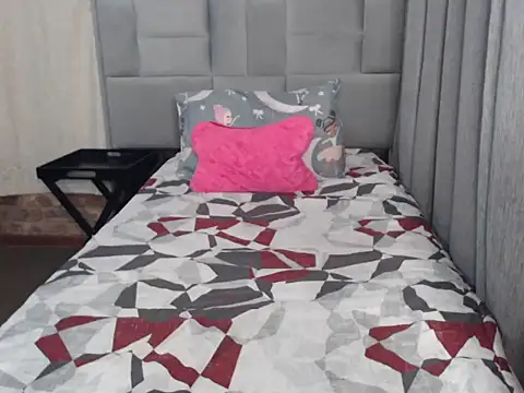 Wifey Amanda online show from June 19, 3:11 am