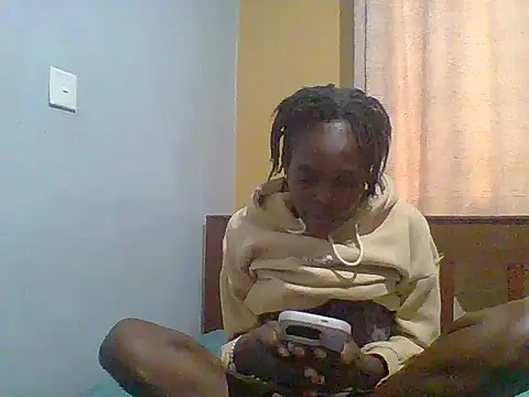 Snapshot of fancyfancy1 chatting on June 13, 10:46 am fancyfancy1 online show from June 13, 10:46 am