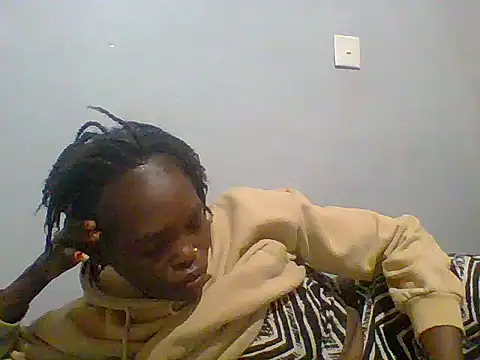 Snapshot of fancyfancy1 chatting on June 15, 6:26 am fancyfancy1 online show from June 15, 6:26 am
