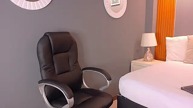 Snapshot of Juliana_Valencian chatting on June 25, 10:25 pm Juliana Valencian online show from June 25, 10:25 pm