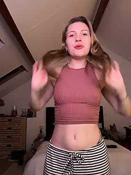 blanchevalmont online show from June 16, 9:06 pm