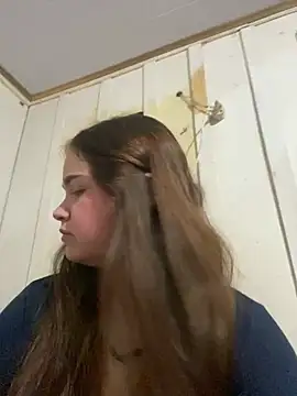 bella  hott online show from June 20, 4:10 pm