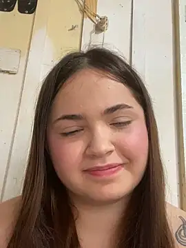 bella  hott online show from July 31, 10:47 am