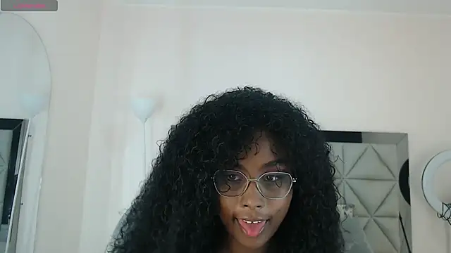 Snapshot of lily_mendoza chatting on June 25, 6:45 pm lily mendoza online show from June 25, 6:45 pm