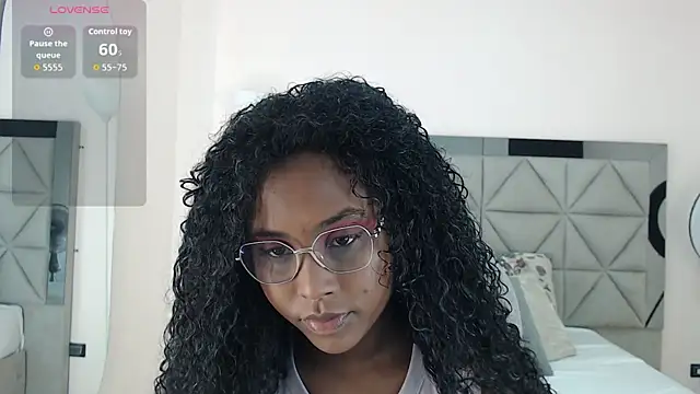 Snapshot of lily_mendoza chatting on July 15, 7:52 pm lily mendoza online show from July 15, 7:52 pm