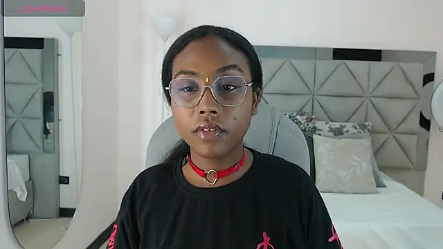 Snapshot of lily_mendoza chatting on July 27, 7:43 pm lily mendoza online show from July 27, 7:43 pm