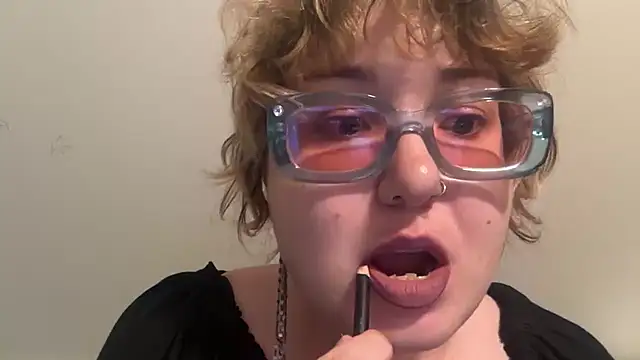 Snapshot of mysteradecadent chatting on July 27, 11:34 pm mysteradecadent online show from July 27, 11:34 pm