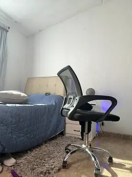 lucianxxx  online show from July 28, 8:52 pm
