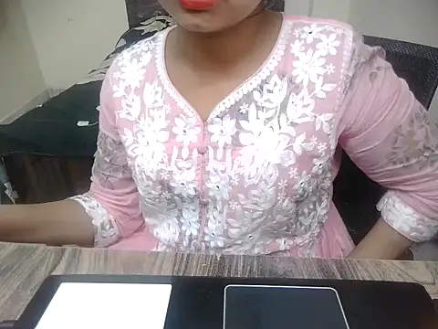 Bold-Divya1 online show from July 28, 12:59 pm