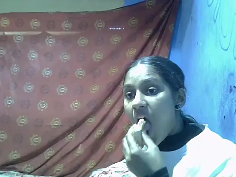 Snapshot of indianbeauty980 chatting on July 25, 1:41 pm indianbeauty980 online show from July 25, 1:41 pm