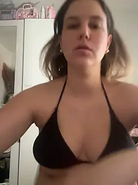 Lauretta1507 online show from June 24, 3:44 pm
