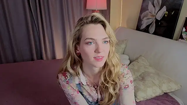 MarielRoloson online show from June 20, 7:05 pm