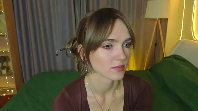 MarielRoloson online show from July 6, 7:16 pm