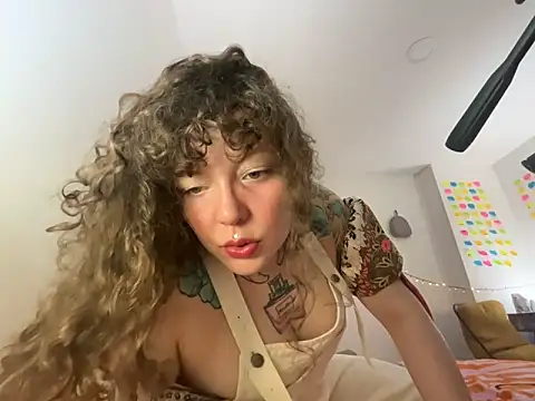 antonellastonnn online show from June 14, 8:11 pm