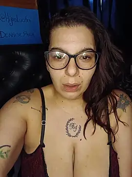 DulceBubbsyy online show from August 3, 11:48 am
