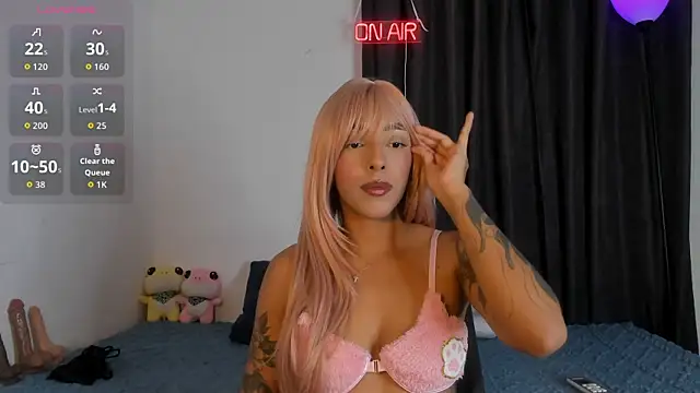 Snapshot of Nyaa_brw chatting on August 4, 1:31 am Nyaa brw online show from August 4, 1:31 am