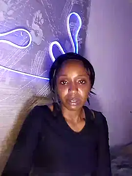 Pretty-Caramel1 online show from June 19, 10:24 pm