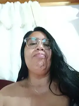 Snapshot of Emilif_ chatting on July 18, 1:54 am Emilif online show from July 18, 1:54 am