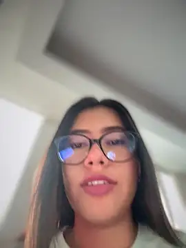 Saracalderon online show from June 16, 11:57 am