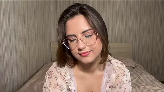 Snapshot of Mina_Aston chatting on July 15, 9:25 am Mina Aston online show from July 15, 9:25 am