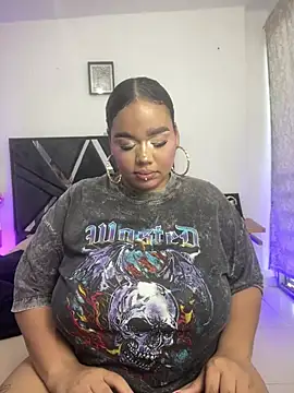 SunniieeFrequency online show from July 22, 9:39 pm