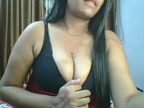 Snapshot of X_Charmi chatting on June 15, 1:13 pm X Charmi online show from June 15, 1:13 pm