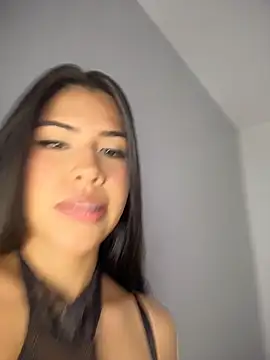 Snapshot of Doll_Maddy_ chatting on June 21, 3:20 am Doll Maddy online show from June 21, 3:20 am
