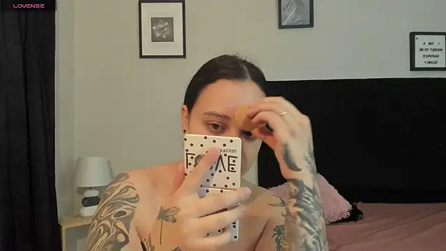 Sara B online show from July 21, 5:59 pm