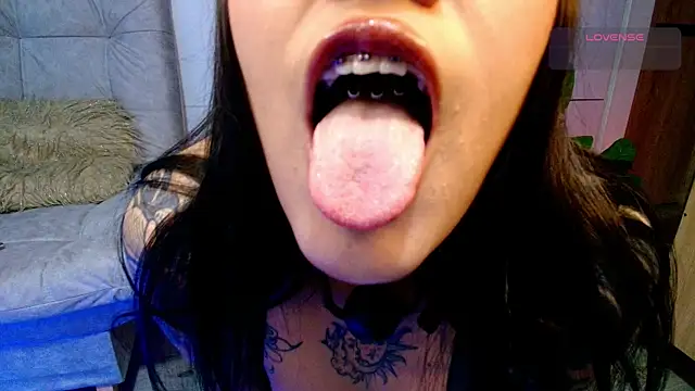 Neytiri Ss online show from June 21, 3:53 am