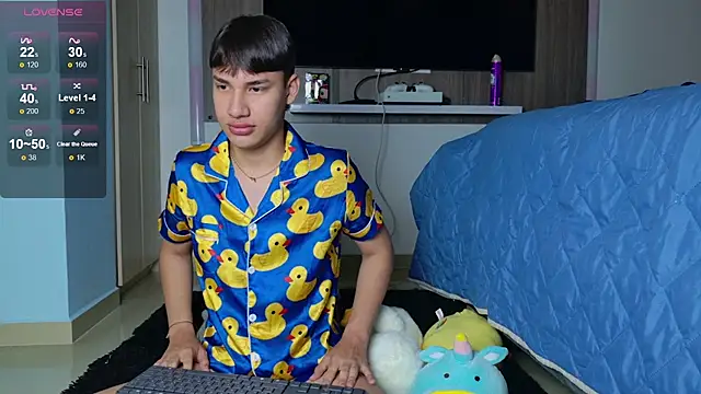 Angel  TheKing online show from June 17, 2:25 am