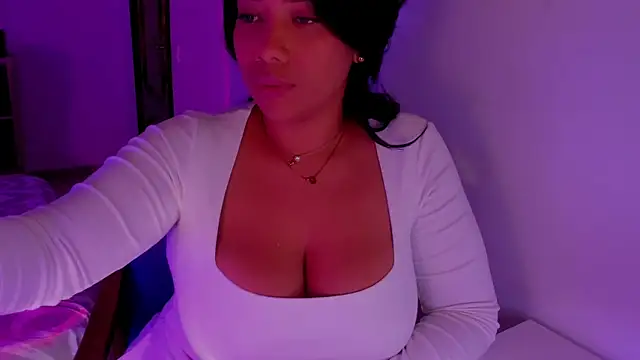 NicolePasqualott online show from February 1, 10:08 pm