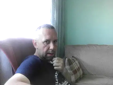 Snapshot of RafalekRozmarynowski81 chatting on July 20, 6:49 am RafalekRozmarynowski81 online show from July 20, 6:49 am