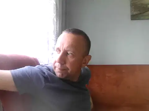 Snapshot of RafalekRozmarynowski81 chatting on July 27, 1:07 pm RafalekRozmarynowski81 online show from July 27, 1:07 pm