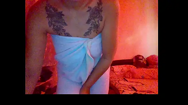 Snapshot of BLUE69239 chatting on July 6, 8:33 am BLUE69239 online show from July 6, 8:33 am