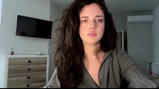 Snapshot of A_Milly chatting on June 27, 12:22 pm A Milly online show from June 27, 12:22 pm