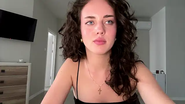 Snapshot of A_Milly chatting on July 14, 1:28 pm A Milly online show from July 14, 1:28 pm