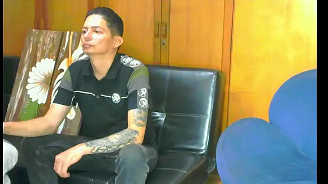 kimblaze8A online show from June 16, 2:25 am