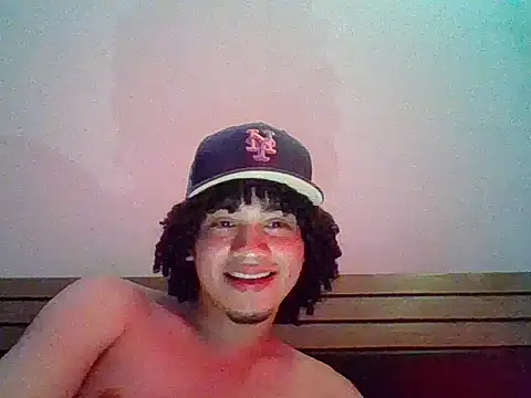 Snapshot of Sexy-white05 chatting on July 30, 7:02 pm Sexy-white05 online show from July 30, 7:02 pm