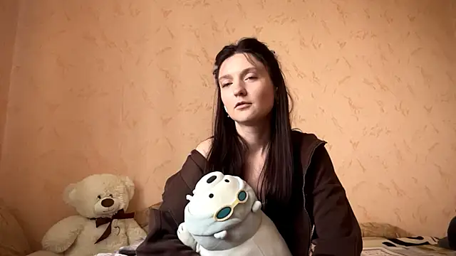 RonnaFalbo online show from June 15, 1:02 pm