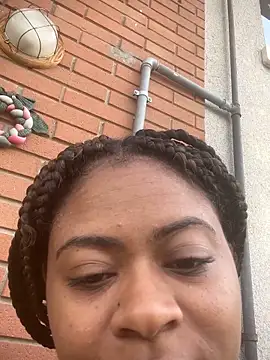 Snapshot of la_manzana chatting on June 16, 9:12 am la manzana online show from June 16, 9:12 am