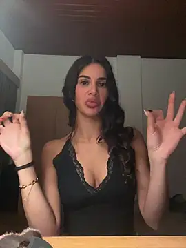 sarahlfvxo online show from June 27, 4:56 pm