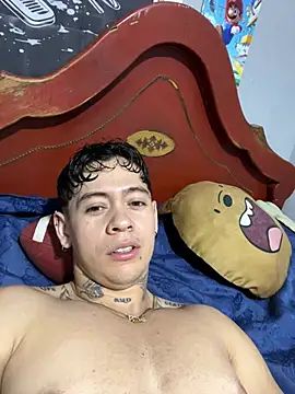 Snapshot of ColombianSexyCouple_ chatting on June 24, 7:51 am ColombianSexyCouple online show from June 24, 7:51 am