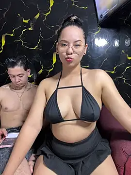 Snapshot of ColombianSexyCouple_ chatting on July 19, 1:48 pm ColombianSexyCouple online show from July 19, 1:48 pm