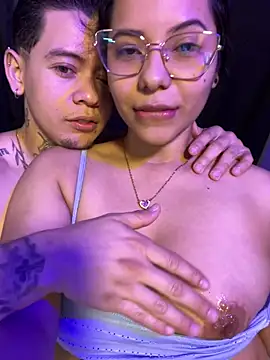Snapshot of ColombianSexyCouple_ chatting on July 25, 12:47 pm ColombianSexyCouple online show from July 25, 12:47 pm