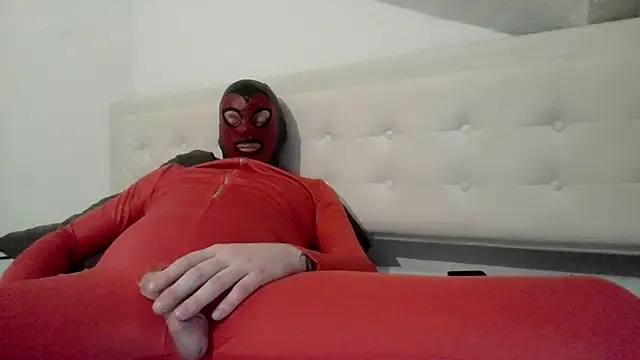 Snapshot of guccyros chatting on July 26, 12:41 am guccyros online show from July 26, 12:41 am