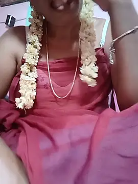Snapshot of Tamilsexy35 chatting on July 19, 6:17 am Tamilsexy35 online show from July 19, 6:17 am