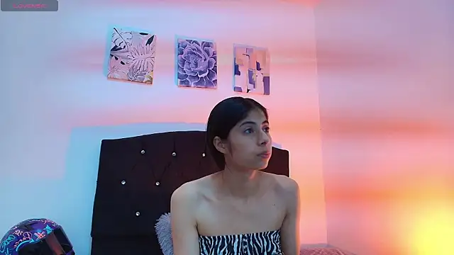 Dahlia  Vixen online show from August 1, 11:42 am