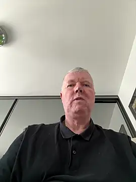 Snapshot of cumboy chatting on December 2, 11:23 am cumboy online show from December 2, 11:23 am