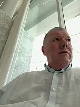 Snapshot of cumboy chatting on December 31, 11:09 am cumboy online show from December 31, 11:09 am