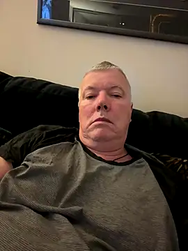 Snapshot of cumboy chatting on October 9, 10:30 pm cumboy online show from October 9, 10:30 pm